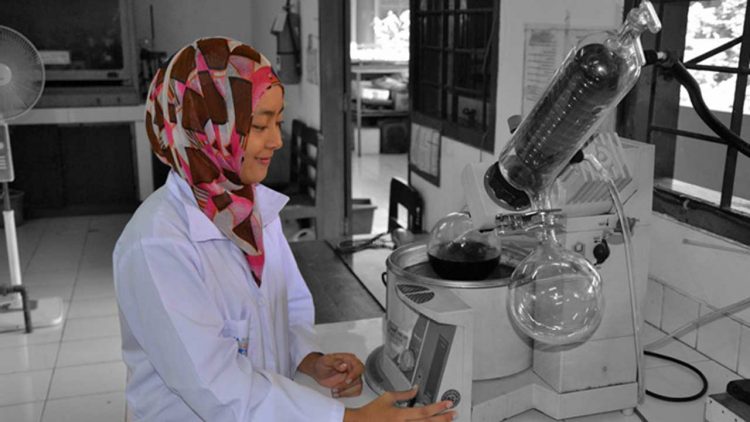 Kimia UNAIR Wujudkan Kualitas Akademik Berbasis Riset Internasional