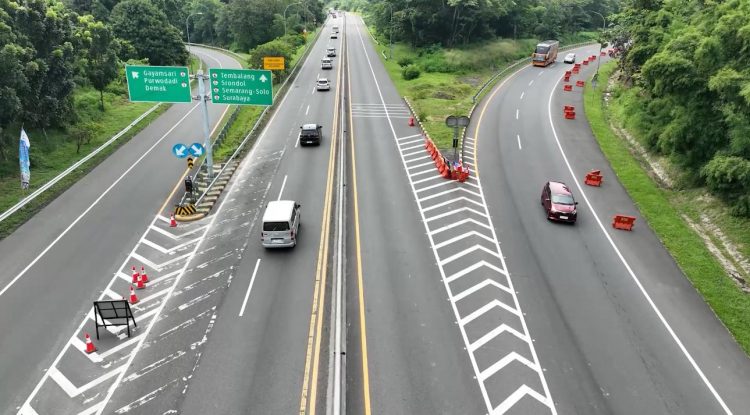 Jalan Tol Semarang Seksi A,B,C Layani 63 Ribu Kendaraan pada Libur Lebaran 2025