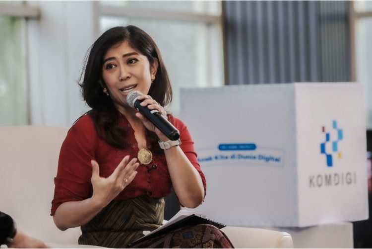 Menkomdigi: Tunda Dulu Akses Medsos Anak, Dampingi dengan Literasi Digital