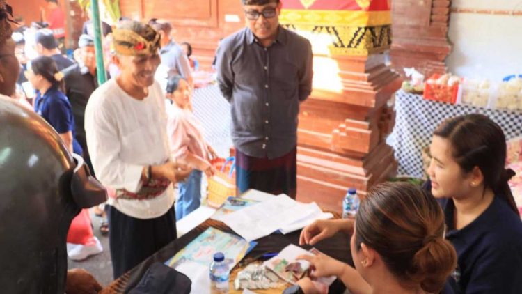 Jelang Galungan dan Kuningan Pasar Murah Bersubsidi Digelar di Balai Banjar Kertasari
