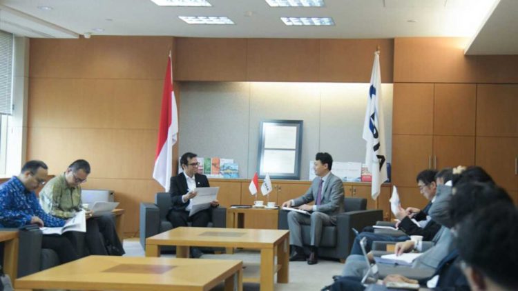 Komdigi Bersama Universitas Tokyo Kembangkan Kurikulum AI