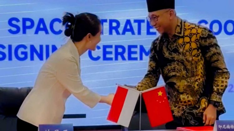 Gubernur Lampung Gandeng Perusahaan Luar Angkasa Tiongkok untuk Orbitkan Satelit