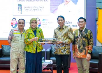 CEO Talks FIA UI: Dirut KAI Bagikan Strategi Inovasi Pelayanan Publik yang Berkelanjutan