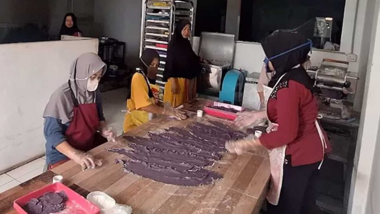 Hayanah Dirikan Kelompok Wanita Tani di Kaki Gunung Ciremai Berbekal Pinjaman Modal BRI