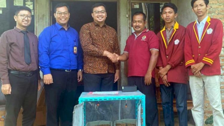 Mahasiswa Teknokrat Indonesia Sumbangkan Alat Berbasis Internet of Things