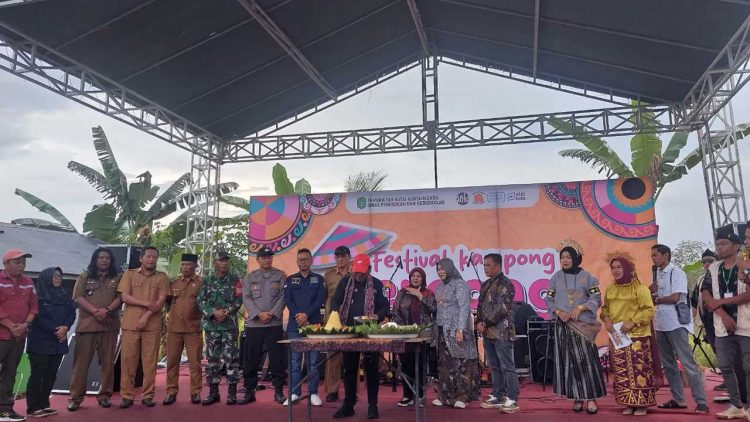 Festival Kampong Seraong Meriahkan HUT Ke-19 Jembayan Tengah