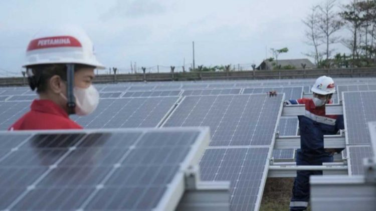 Pabrik Panel Surya Terbesar di Indonesia Resmi Dibuka di Kendal