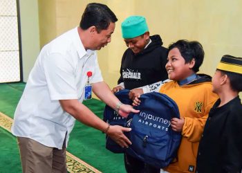 Angkasa Pura Indonesia Salurkan Ratusan Bantuan Pendidikan bagi Anak Yatim