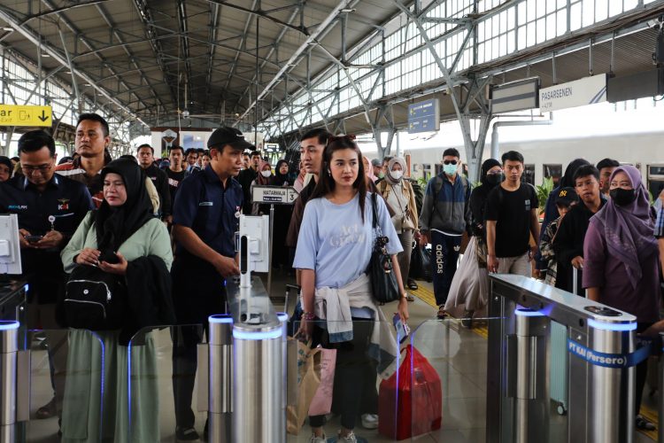 5,4 Juta Pelanggan Gunakan Face Recognition, KAI Hemat 12.953 Rol Kertas