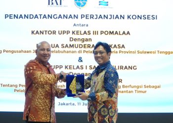Kemenhub Teken Dua Perjanjian Konsesi Kepelabuhanan