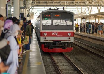 KAI Commuter Layani 166,4 Juta Pengguna Commuter Line Jabodetabek Pada Semester I 2025