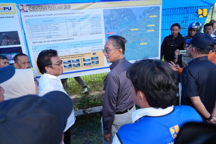 Ikuti Arahan Presiden, Menteri PU Percepat Peningkatan Jalan Daerah Muna Barat
