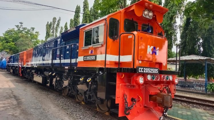 13 Lokomotif Baru KAI Jalani Tahap Pengecekan demi Keselamatan Operasional