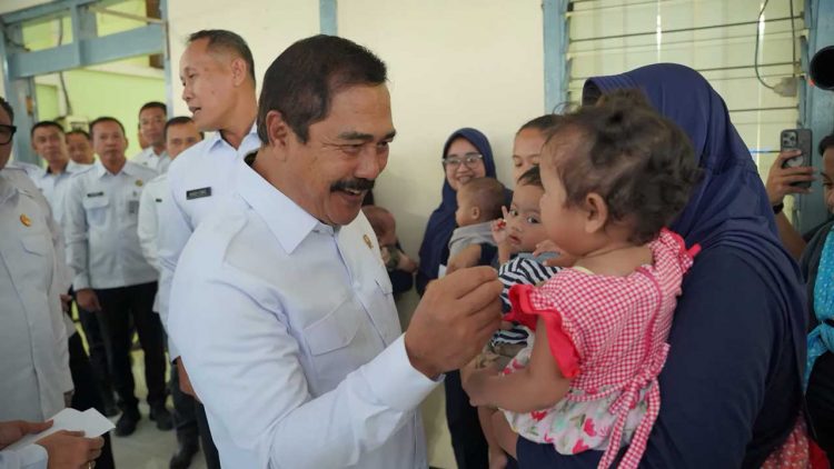 Menteri Agus Santap Siang Bersama Warga Binaan Lapas Perempuan Malang