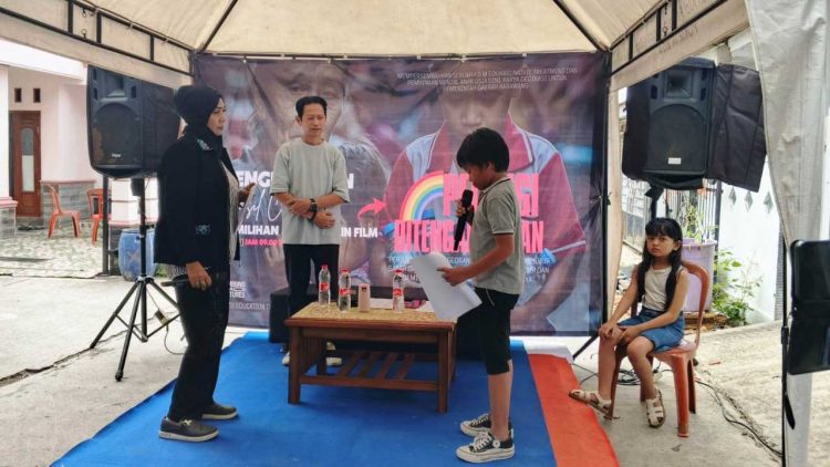 Film Pelangi di Tengah Hujan Usung Nuansa Karawang dan Semangat Edukasi Anak