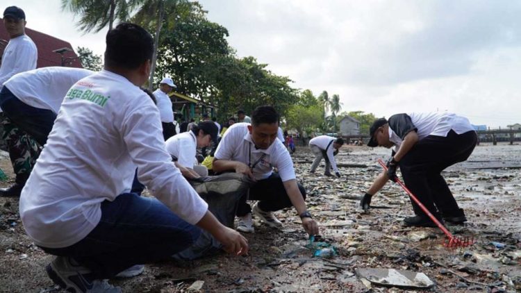 Gerakan Wisata Bersih Pulau Penyengat Tegaskan Komitmen Pariwisata Berkelanjutan