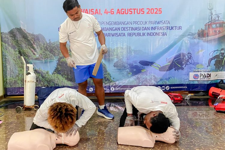 Kemenpar Gelar Pelatihan Diving Safety 1000 Initiatives di Raja Ampat
