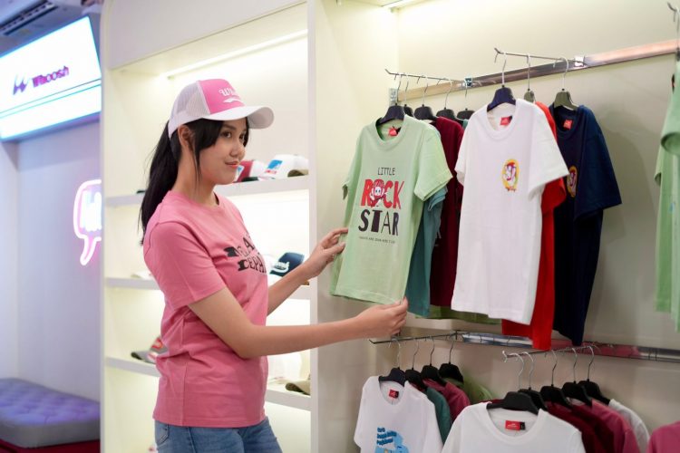 KCIC Hadirkan Flagship Store Whoosh Official Merchandise di Stasiun Halim