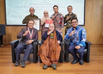 Wujudkan Komitmen Sustainability Green Toll Road, Jasa Marga Raih Penghargaan MURI atas Inovasi Hybrid Wind Tree