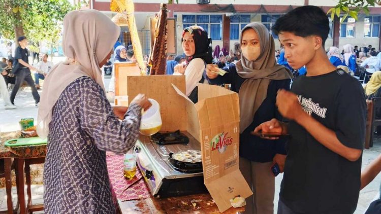 Jiwa Wirausaha Anak dalam Festival Tunas Bahasa Ibu
