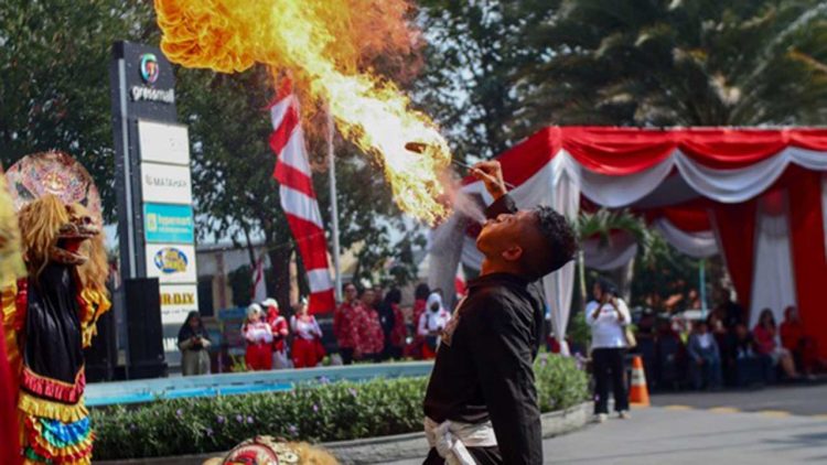 Dari Reog hingga Batik Aston Gresik Hidupkan Semangat Kebangsaan