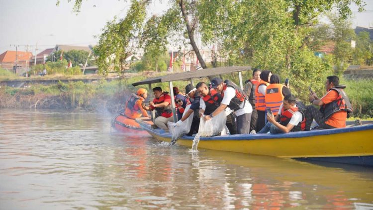 Surabaya Peringati Hari Konservasi Alam dengan Aksi Jaga Sungai Jagir