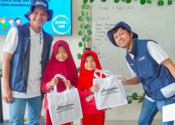 Jelajah Energi PT Bukit Asam dan Relawan BUMN Ajarkan Siswa Pentingnya Keberlanjutan