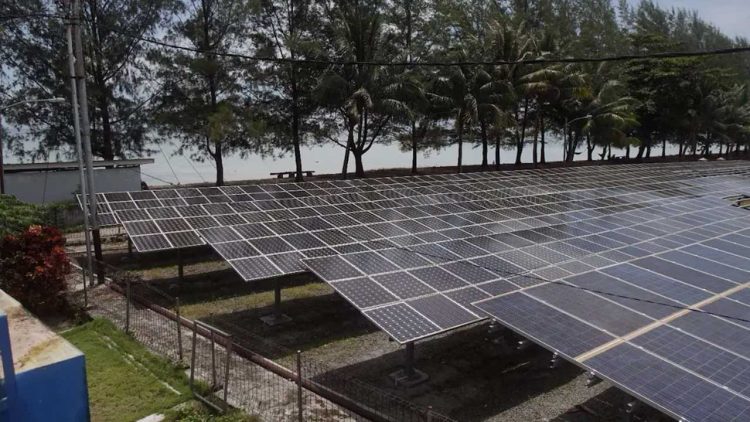Kaltim Dorong Pembangunan PLTS di Waduk dan Bekas Tambang Batu Bara