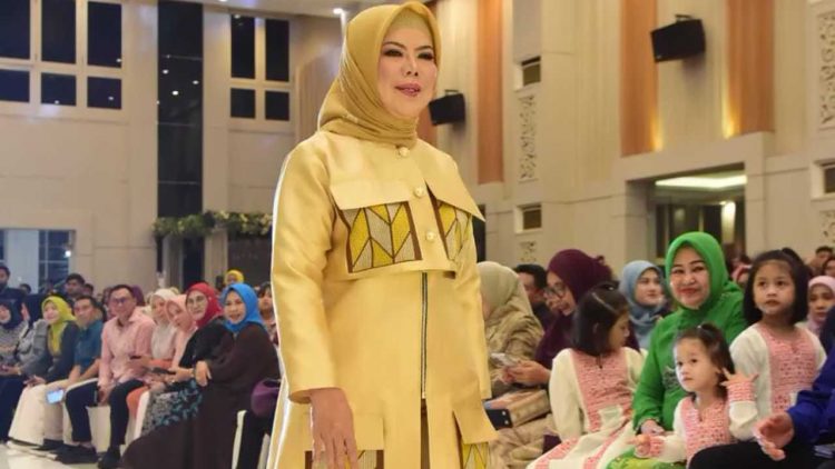 Indonesia Berkarawo Warnai Karnaval Karawo 2025 Tampilkan Elegansi Budaya Gorontalo