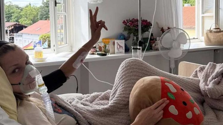 Bella Hadid Jalani Perawatan Intensif Akibat Penyakit Lyme