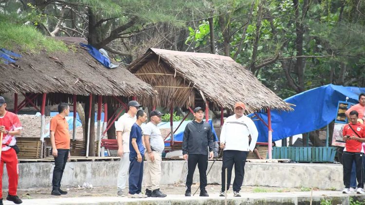 Walikota Bengkulu Sediakan Kawasan Wisata Pantai Panjang Bebas Pungli
