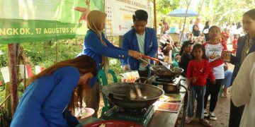 Mahasiswa Universitas Pertamina Dorong Inovasi Olahan Singkong di Barengkok