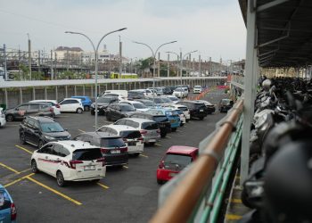 Sepanjang Tahun 2025, KAI Services Meraih Penghargaan Wajib Pajak Parkir Teladan