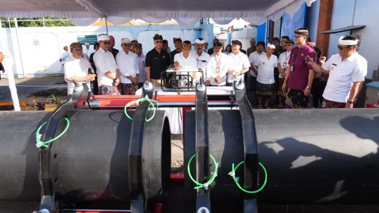Pembangunan Pipa Bawah Laut Estuary Nusa Dua Resmi Dimulai