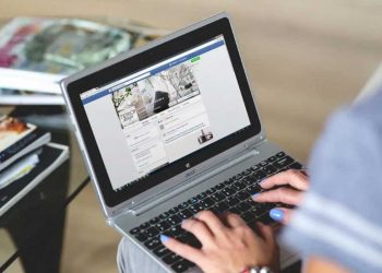 Mensos Pastikan Laptop dan Seragam Segera Didistribusikan untuk Sekolah Rakyat