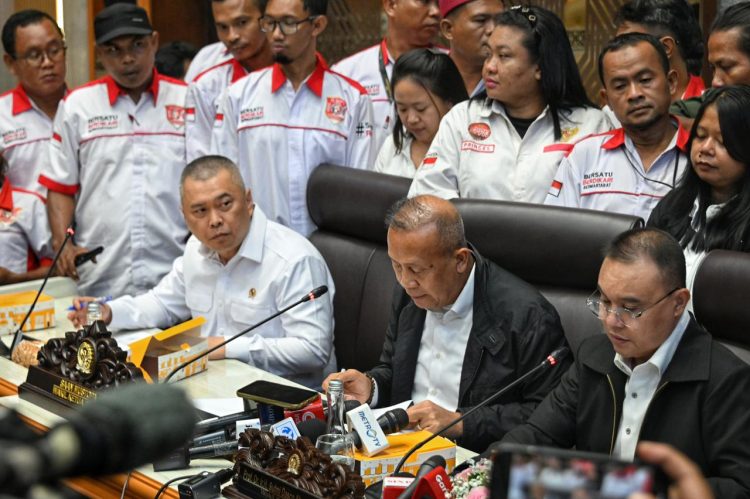 Kemenhub Bentuk Tim Teknis Penanganan Kendaraan Lebih Dimensi dan Muatan