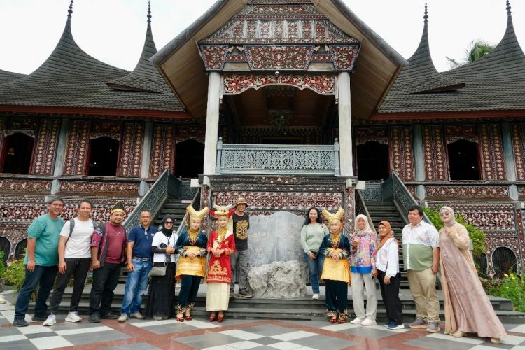 Kemenpar Promosikan Wisata Gastronomi dan Ramah Muslim di Sumbar lewat Famtrip