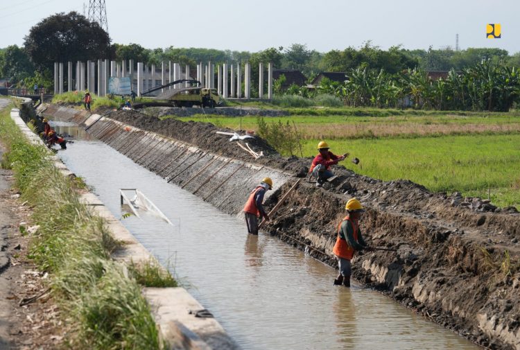 Kementerian PU Rehabilitasi Jaringan Irigasi Delta Brantas