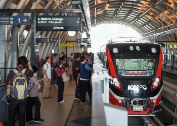 Direktur Utama KAI Evaluasi Kinerja LRT Jabodebek, Keselamatan dan Keandalan Layanan Jadi Fokus Utama