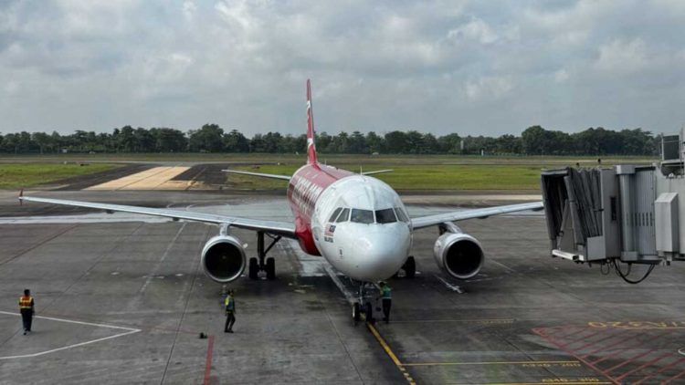 Bandara Syamsudin Noor Resmi Layani Penerbangan Internasional Perdana