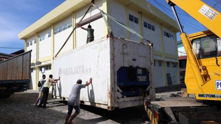 Peti Pendingin Jenazah Tiba Di Agam
