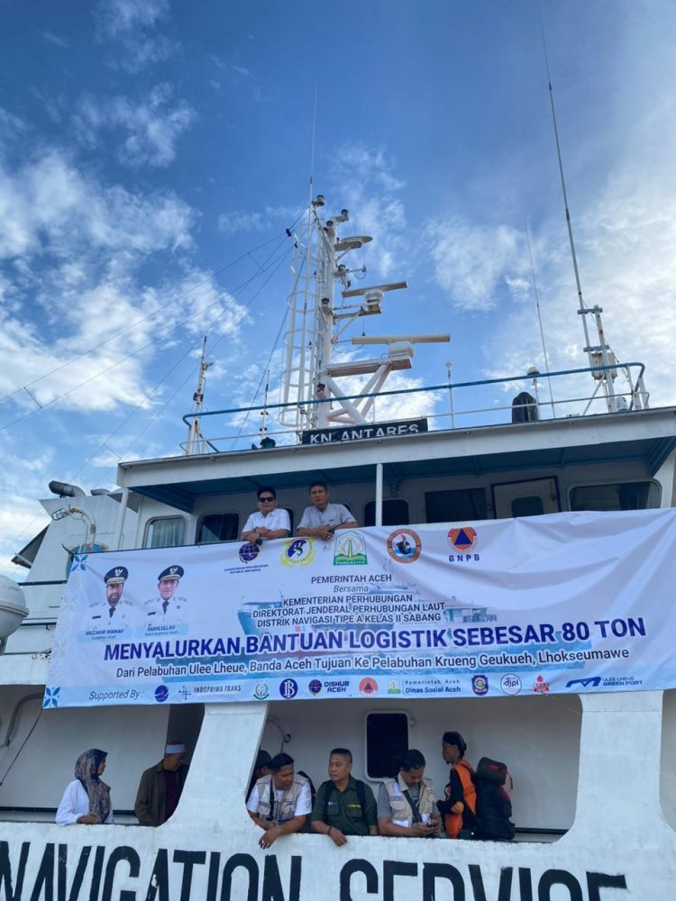 Kapal KN Antares Kembali Angkut 80 Ton Bantuan Logistik ke Aceh