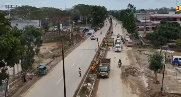 Kementerian PU Libatkan Warga Aceh Tamiang Bersihkan Jalan Lewat Padat Karya