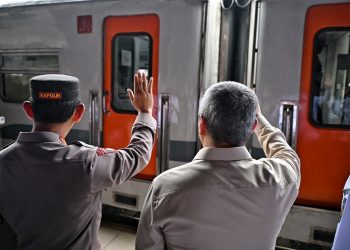 Menhub dan Kapolri Lepas Keberangkatan Perdana Angkutan Motor Gratis dengan Kereta Api