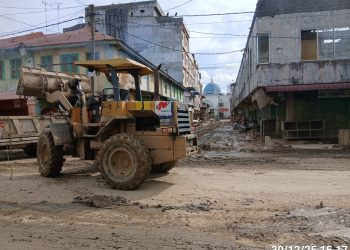 Pembersihan Lumpur di 52 Fasilitas Umum Aceh Tamiang Capai 60 Persen