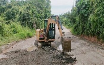 Kementerian PU Preservasi Jalan Ruas Sp. Blusuh–Sendawar di Kaltim