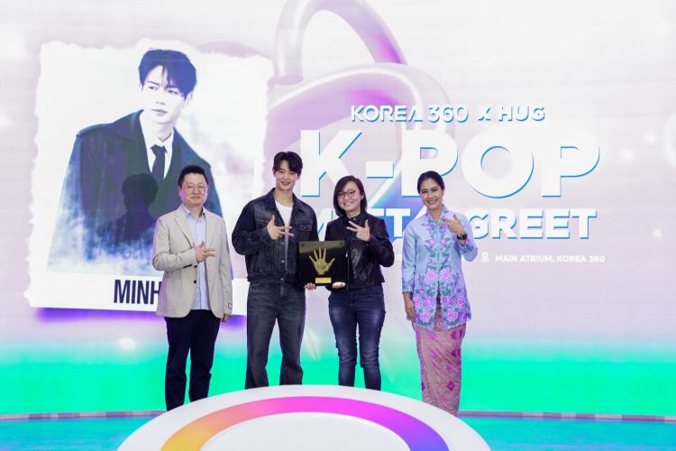 Wamen Ekraf Hadiri Handprinting Ceremony serta Meet & Greet Bersama Minho dan Highlight