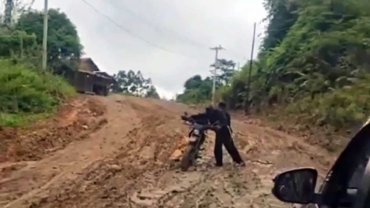 Pemkab Kutai Barat Mediasi Polemik Jalan Rusak Akibat ODOL di Bentian Besar
