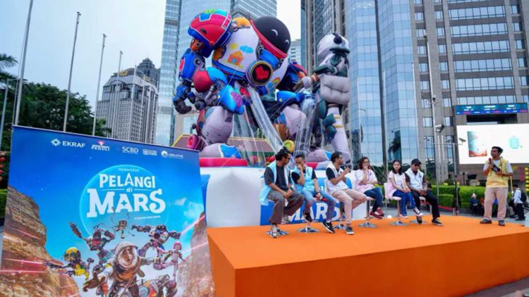 Wamen Ekraf Resmikan Giant Balloon Film Pelangi di Mars di SCBD
