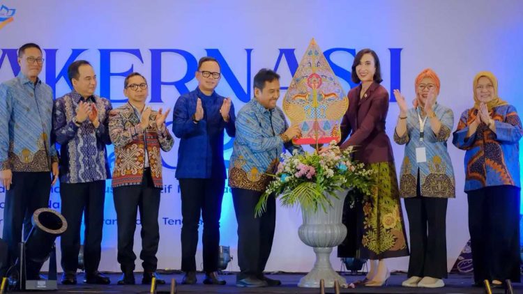 Buka Rakernas PHRI, Menpar Minta Industri Perhotelan Kelola Sampah Secara Mandiri